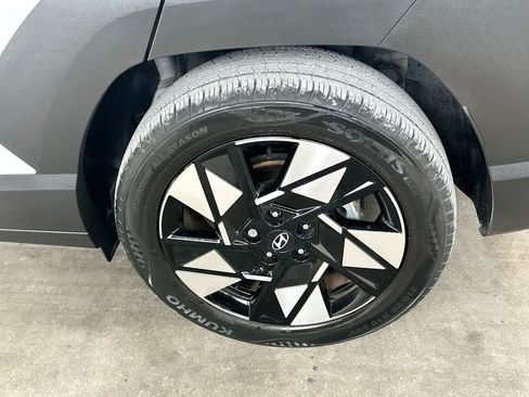 Used 2024 Hyundai Kona SEL w/ Convenience Package FWD image 11