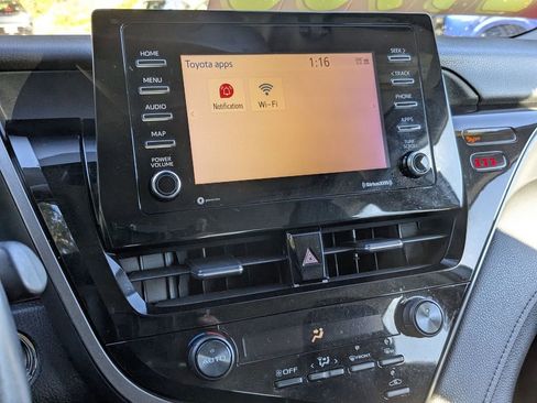 Used 2021 Toyota Camry SE w/ Convenience Package image 19