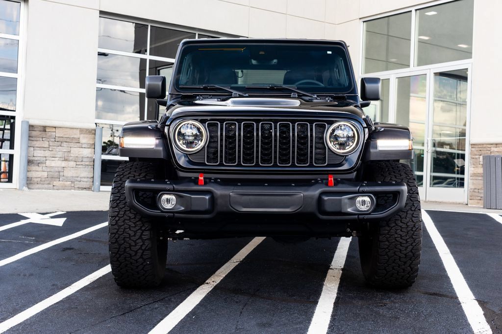Used 2024 Jeep Wrangler Unlimited Rubicon AWD/4WD image 5