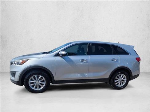 Used 2018 Kia Sorento L FWD image 9