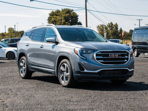 Used 2020 GMC Terrain SLT w/ Preferred Package AWD/4WD image 3