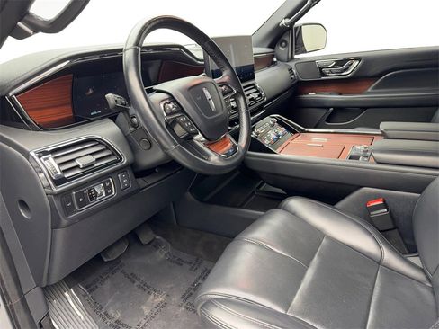 Used 2023 Lincoln Navigator Reserve image 51