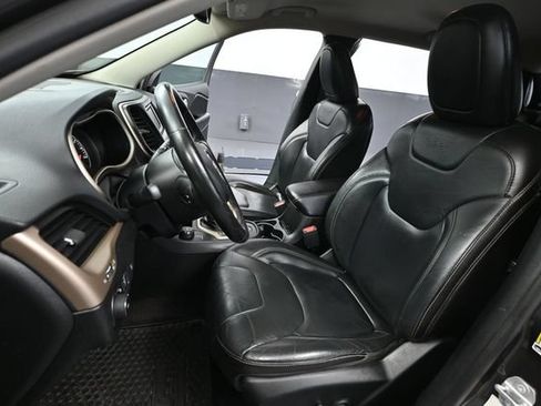 Used 2016 Jeep Cherokee Latitude w/ North All-Season Group AWD/4WD image 23