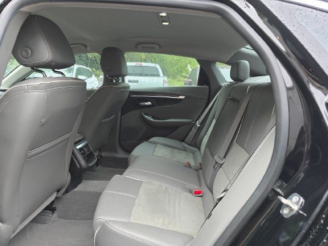 Used 2015 Chevrolet Impala LT w/ Convenience Package FWD image 17