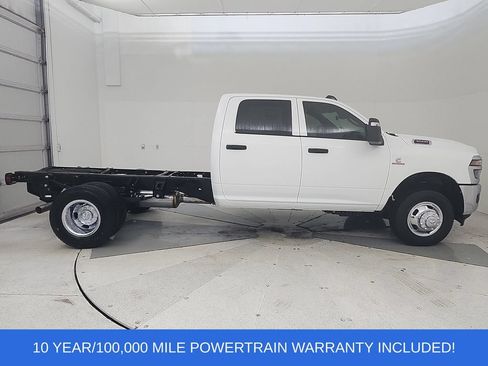 New 2026 RAM 3500 Tradesman w/ Chrome Appearance Group A AWD/4WD image 9