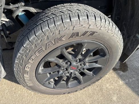 Used 2024 Toyota Tundra Limited image 6