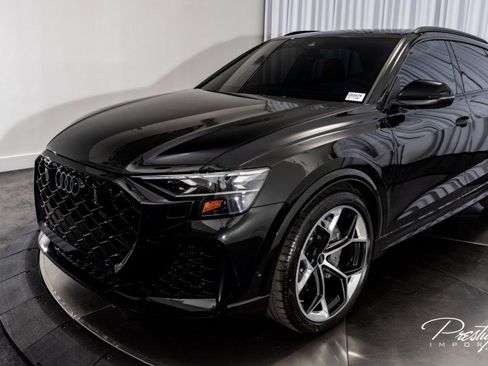 Used 2025 Audi RS Q8 performance image 9