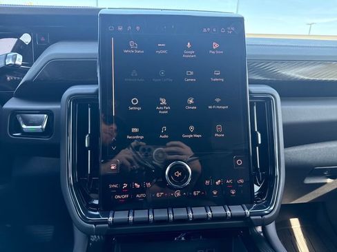 New 2026 GMC Yukon XL AT4 w/ AT4 Premium Plus Package AWD/4WD image 21