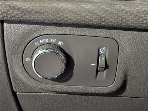 Used 2018 Chevrolet Cruze LS image 8