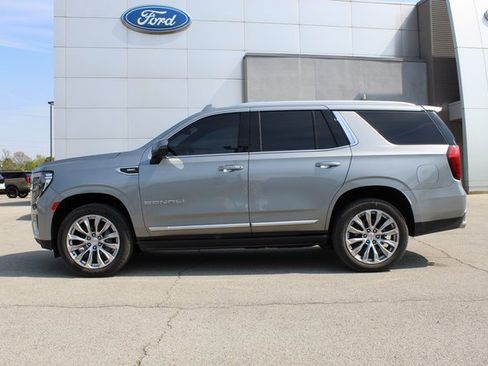Used 2023 GMC Yukon Denali AWD/4WD image 2