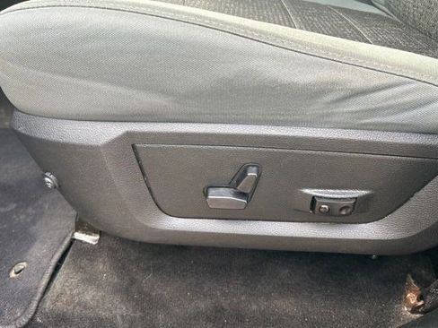 Used 2017 RAM 1500 Classic SLT w/ SLT Plus D←cor Group image 14