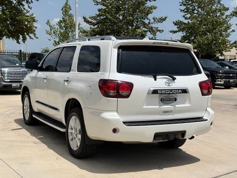 Used 2021 Toyota Sequoia Platinum AWD/4WD image 5