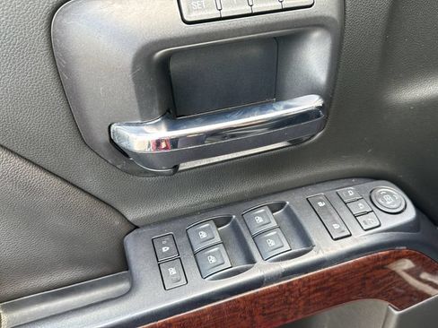 Used 2018 GMC Sierra 1500 SLT AWD/4WD image 29