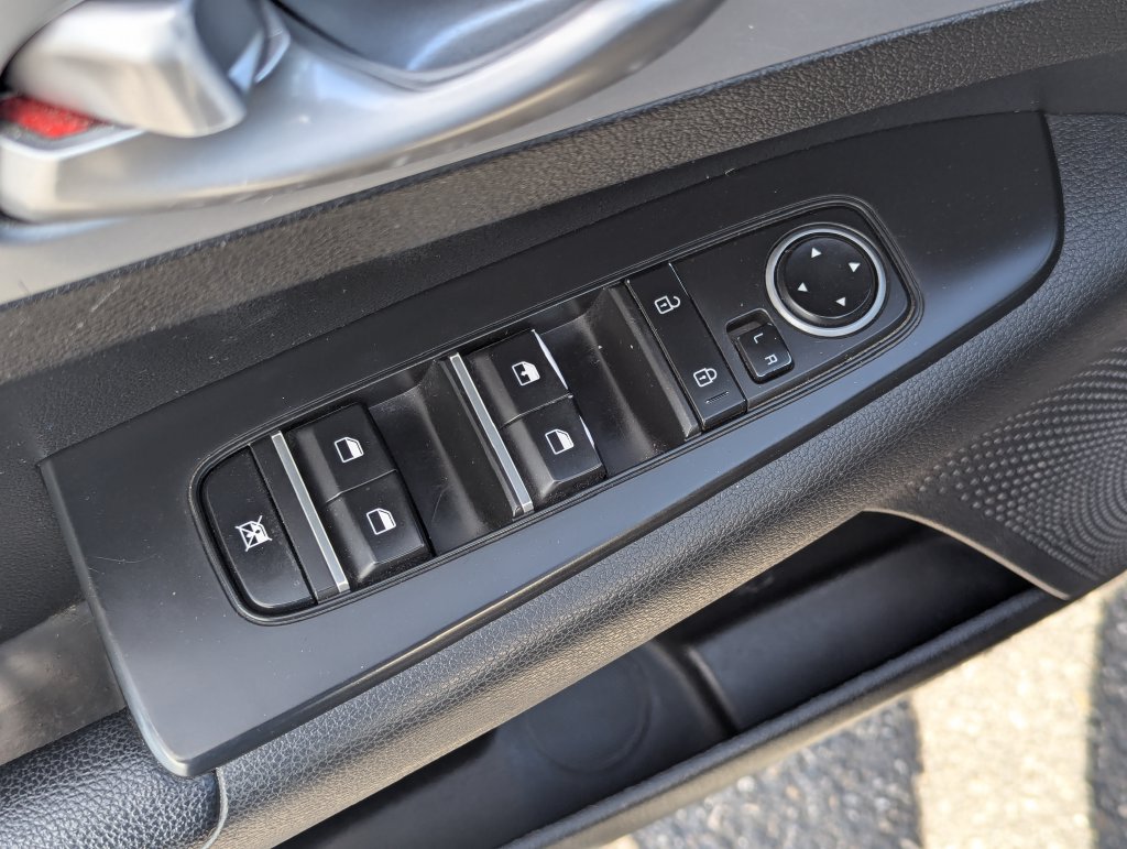 Used 2023 Kia Forte LXS FWD image 25