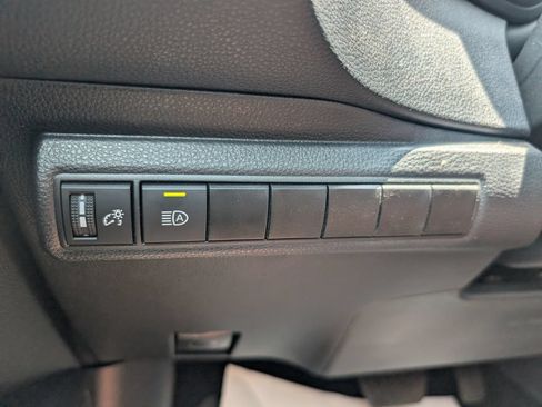 Used 2025 Toyota Corolla LE FWD image 24