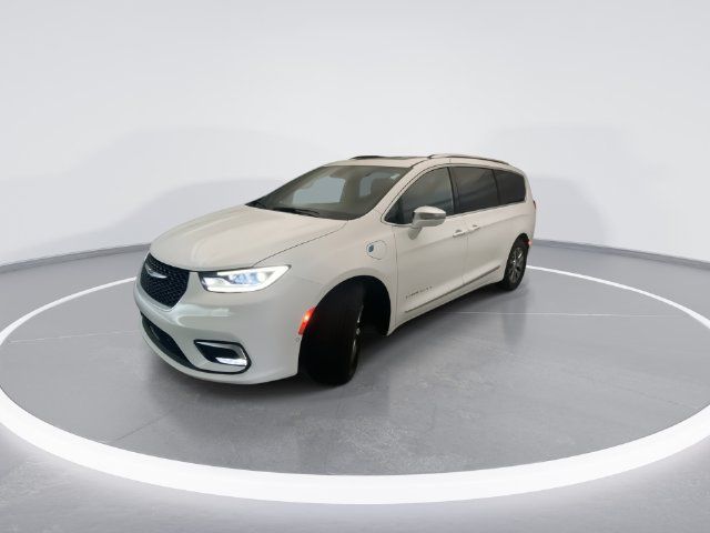 Used 2024 Chrysler Pacifica Pinnacle FWD image 8