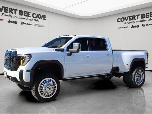 New 2026 GMC Sierra 3500 Denali Ultimate image 3