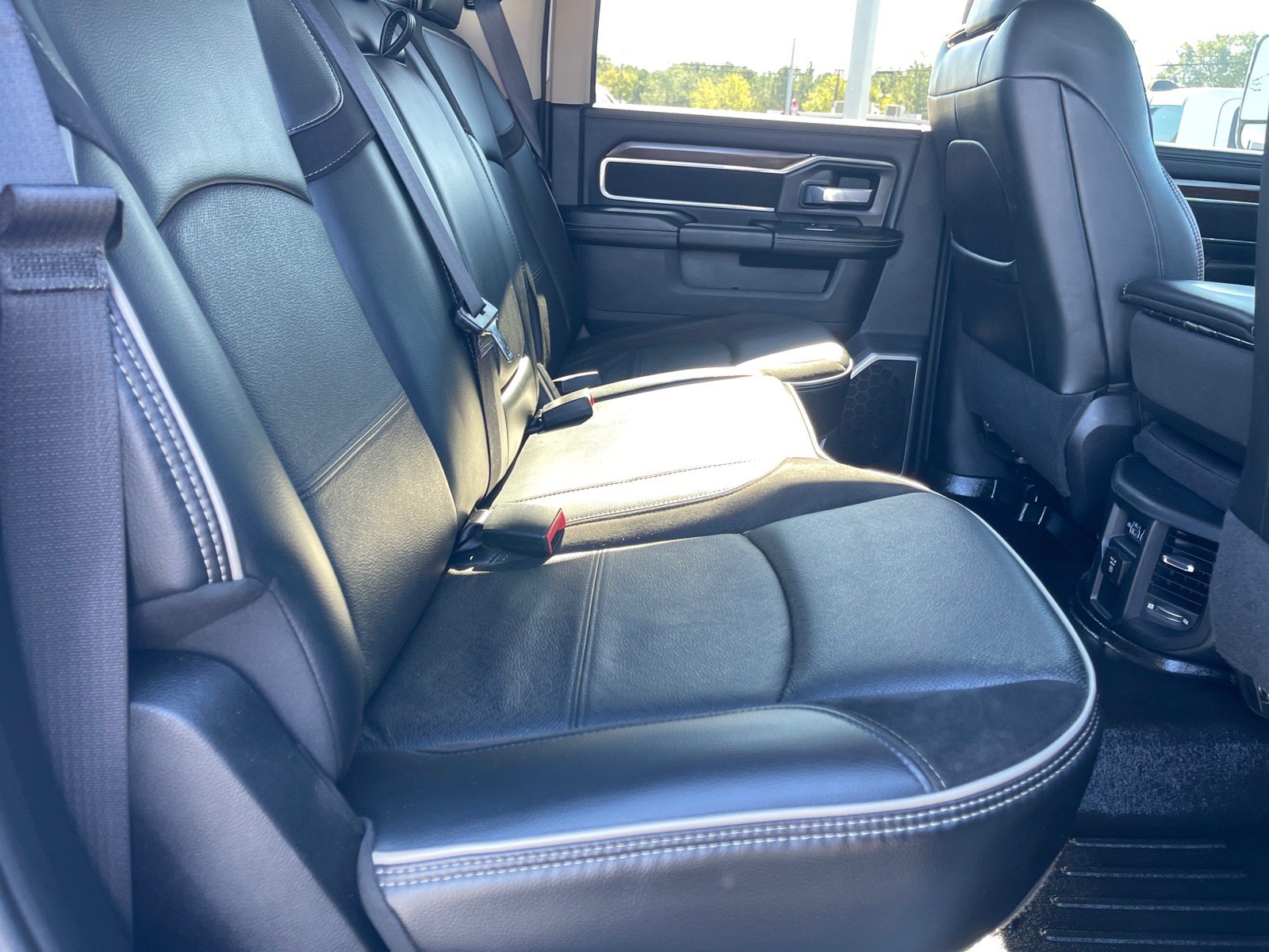 Used 2022 RAM 2500 Laramie AWD/4WD image 16