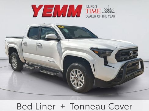 Used 2025 Toyota Tacoma SR5 AWD/4WD image 1
