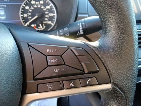 Used 2024 Nissan Altima 2.5 SV image 18