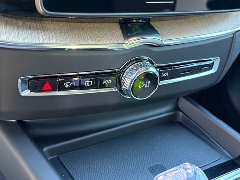 New 2026 Volvo XC60 B5 Core w/ Protection Package Premier image 16