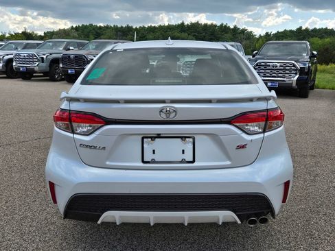 Used 2022 Toyota Corolla SE FWD image 4