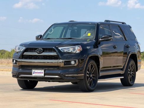 Used 2019 Toyota 4Runner Limited RWD image 3