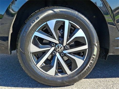 Used 2024 Volkswagen Jetta S image 30