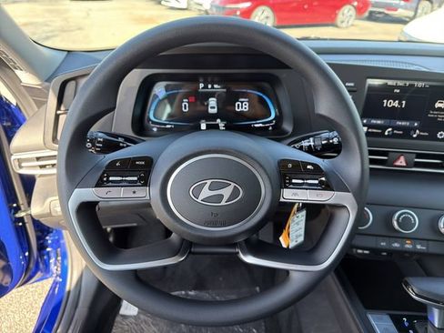 New 2026 Hyundai Elantra SE FWD image 25