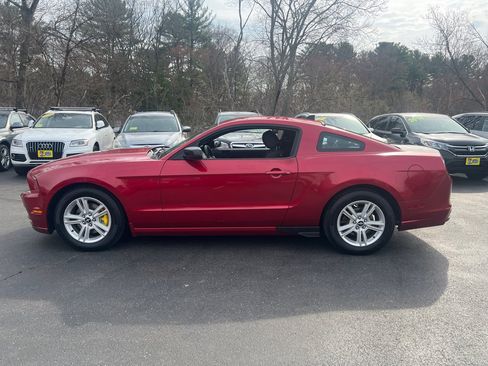Used 2013 Ford Mustang Coupe image 2