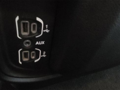 Used 2019 RAM 1500 Laramie image 35