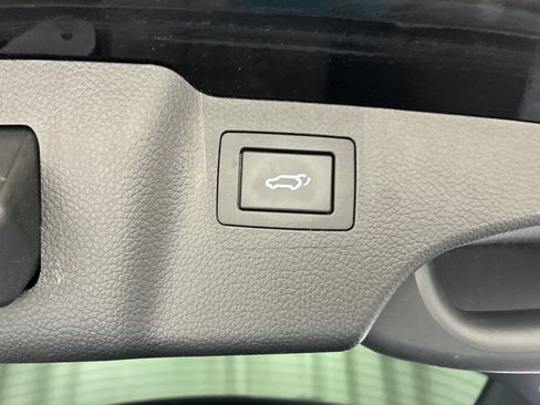 Used 2018 Hyundai Santa Fe Sport w/ 2.0T Ultimate Tech Package 05 AWD/4WD image 7
