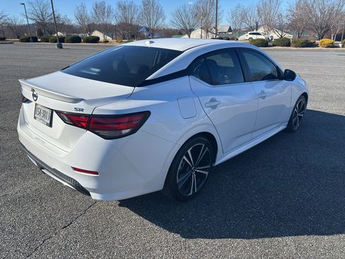 Used 2022 Nissan Sentra SR w/ Trunk Package image 5