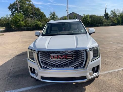 Certified 2022 GMC Yukon Denali w/ Advanced Technology Package RWD image 2