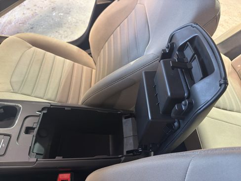 Used 2017 Ford Fusion S FWD image 21