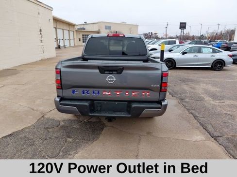 Used 2025 Nissan Frontier SV w/ SV Convenience Package image 6