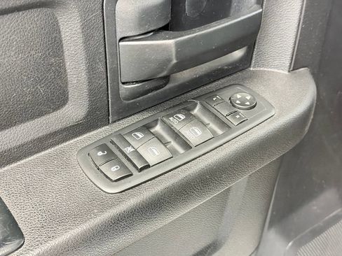 Used 2017 RAM 2500 Tradesman w/ Chrome Appearance Group AWD/4WD image 11