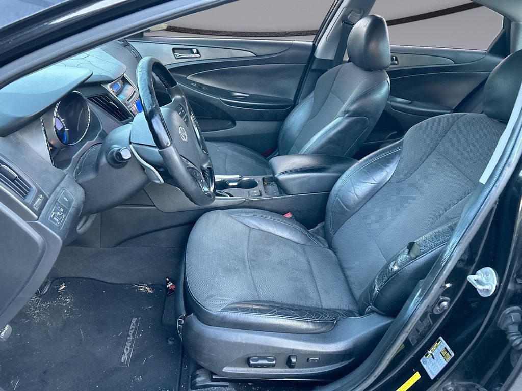 Used 2013 Hyundai Sonata SE FWD image 11