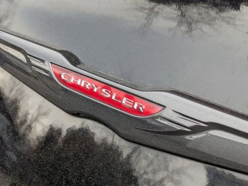 Used 2022 Chrysler 300 S image 5