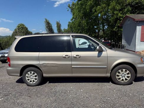 Used 2005 Kia Sedona FWD image 28