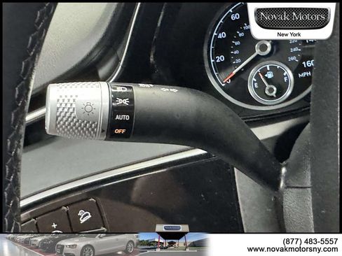 Used 2025 Genesis GV70 2.5T AWD/4WD image 18