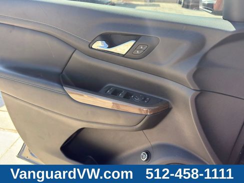Used 2023 GMC Acadia SLE w/ Driver Convenience Package FWD image 26
