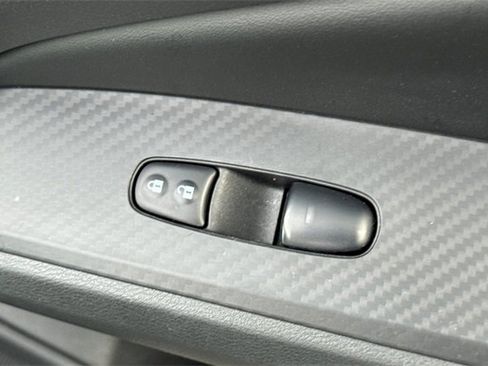 Used 2024 Nissan Altima 2.5 SV image 22