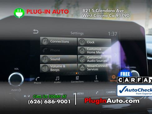Used 2025 Nissan Pathfinder SV FWD image 32