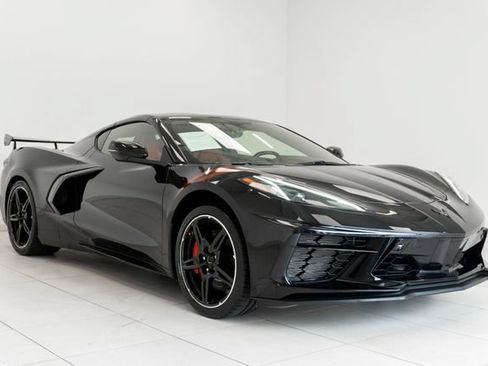 Used 2021 Chevrolet Corvette Stingray Preferred Cpe w/ Z51 Performance Package RWD image 34