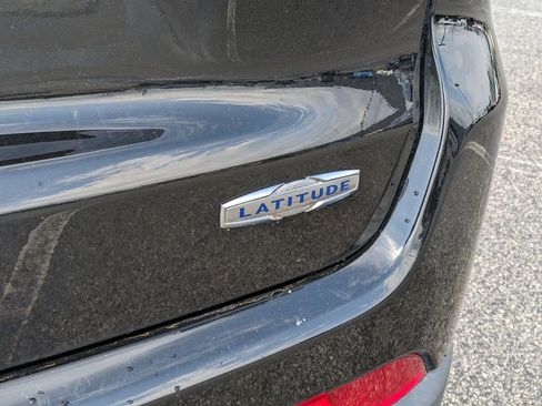 Certified 2025 Jeep Compass Latitude image 23