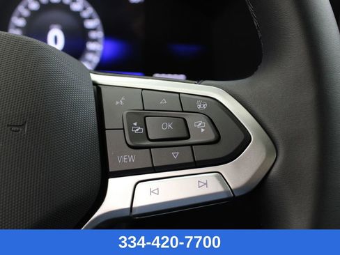 New 2026 Volkswagen Taos SE image 25