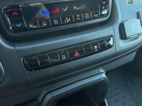 New 2024 RAM ProMaster 2500 w/ Quick Order Package 22G SLT image 19