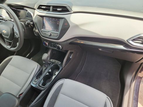 Used 2021 Chevrolet TrailBlazer LT FWD image 26