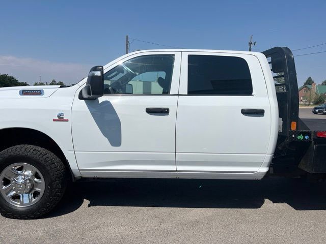Used 2024 RAM 2500 Tradesman w/ Chrome Appearance Group AWD/4WD image 5